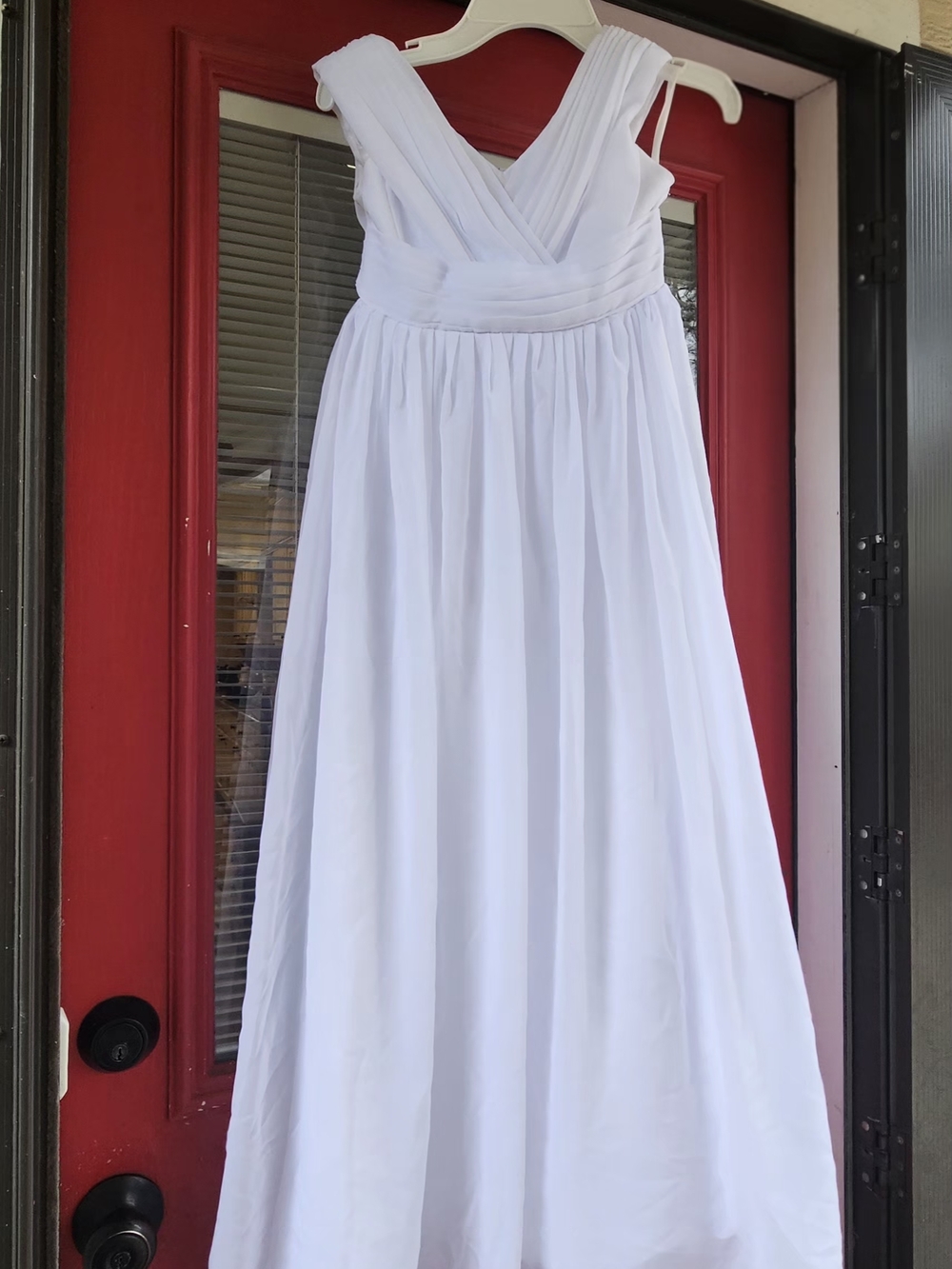 Tween Slim White Sleeveless V-Neck Pleated Waist Maxi Dress